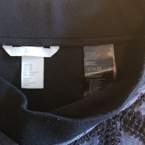 H&M Skirts - H&M intriguing grey and black skirt H&M Skirts - H&M intriguing grey and black skirt